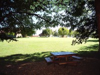 /album/galerie-de-photos-page-daccueil/table-pique-nique-2-jpg/